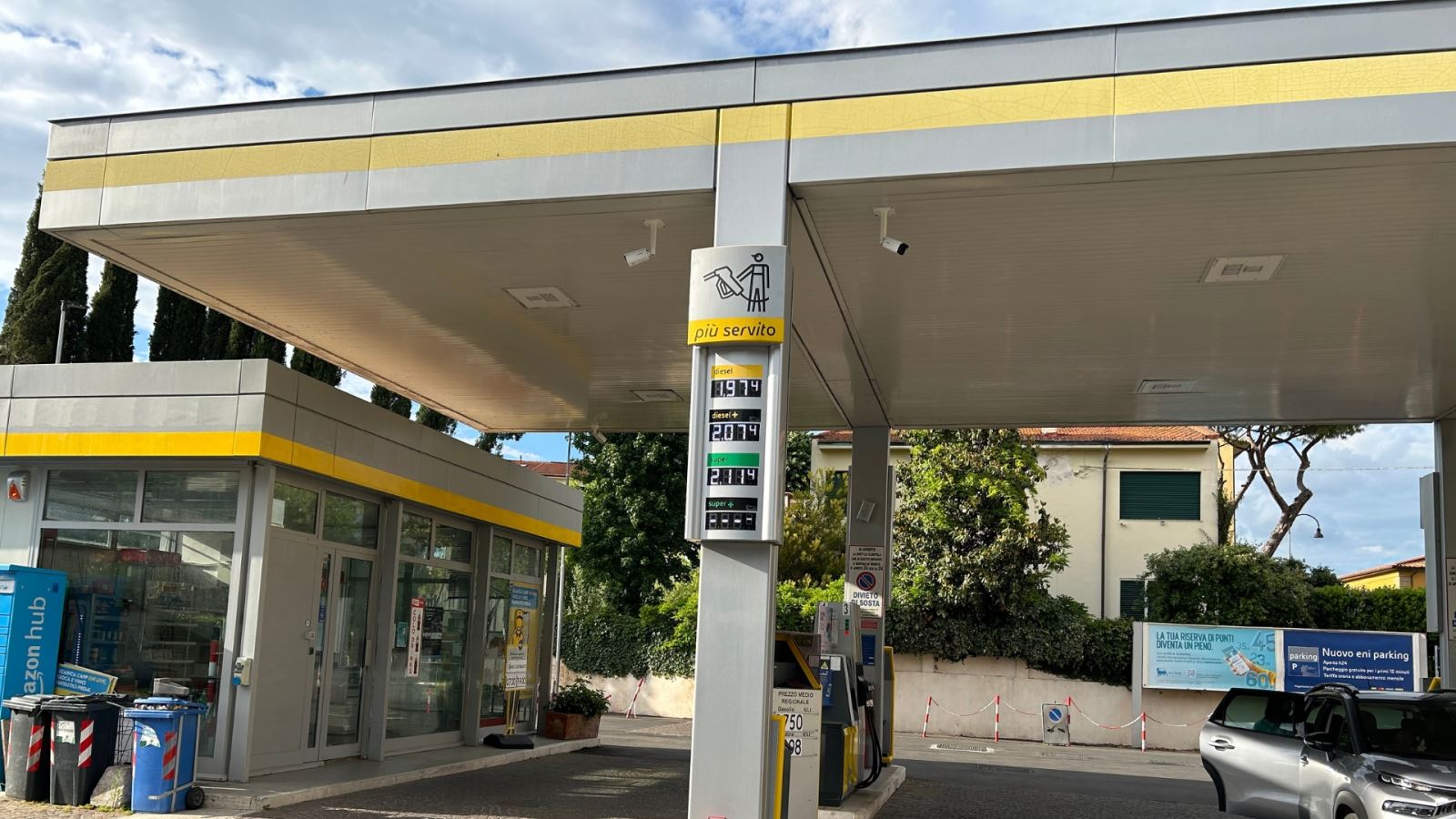 Petrol station, Tuscany
